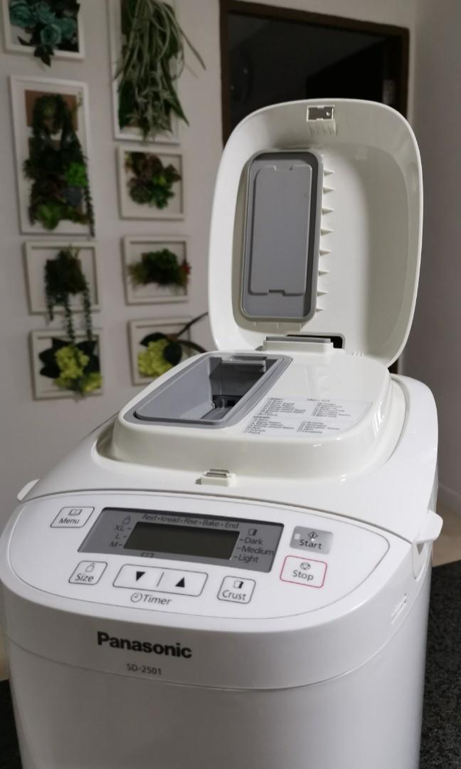 PANASONIC SD 2501 Bread maker, Furniture & Home Living, Kitchenware