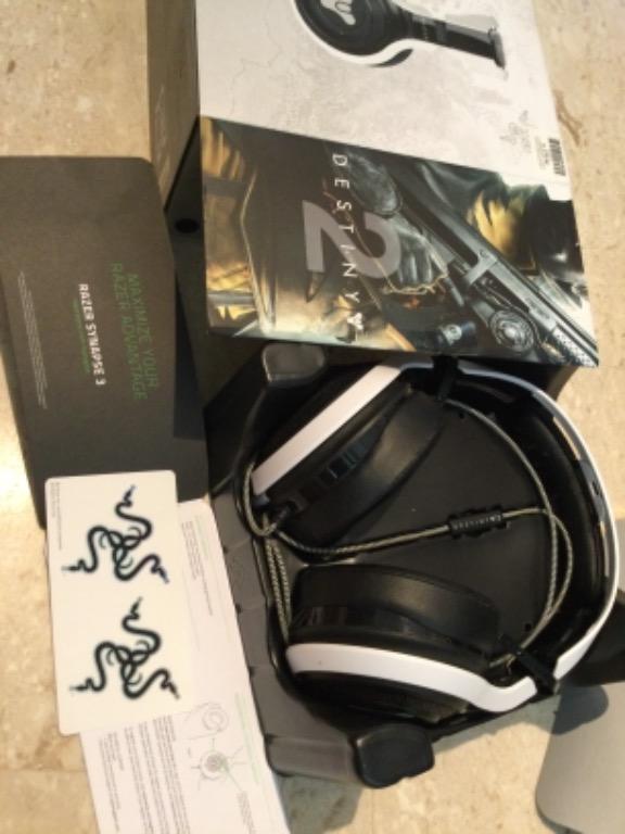 Razer Destiny 2 Mano’ War Tournament Edition headset + free Razer ...