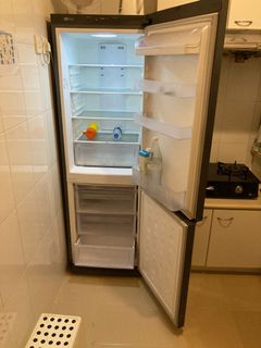 （分類：）位於 。 由 jbrolland 提交（商品編號 1102956107，圖片 1）。簡介： 。