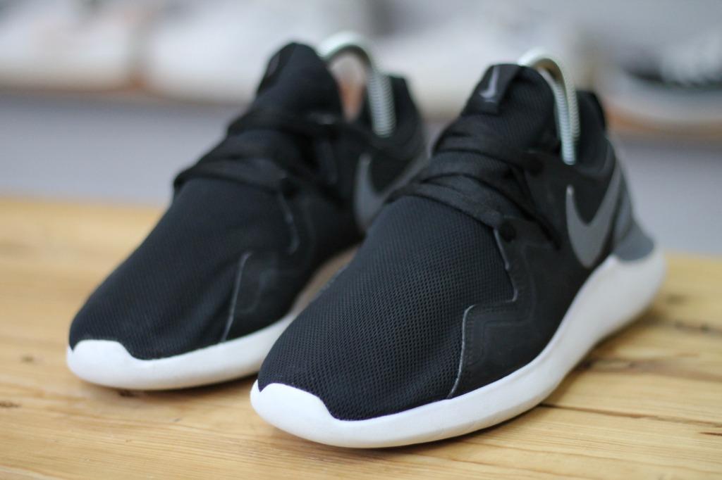 Nike men's tessen running shoes discount