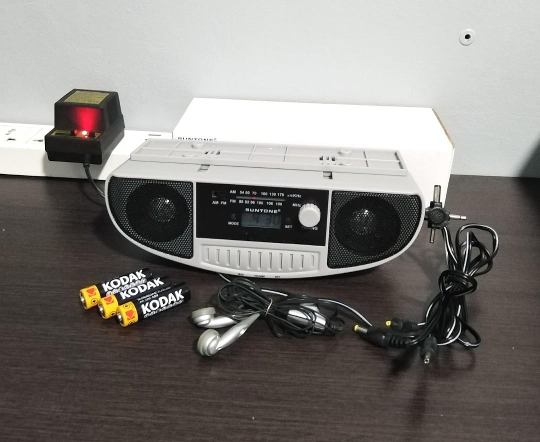 Suntone Am Fm Radio with Digital Clock and Alarm AC DC Power, Audio ...