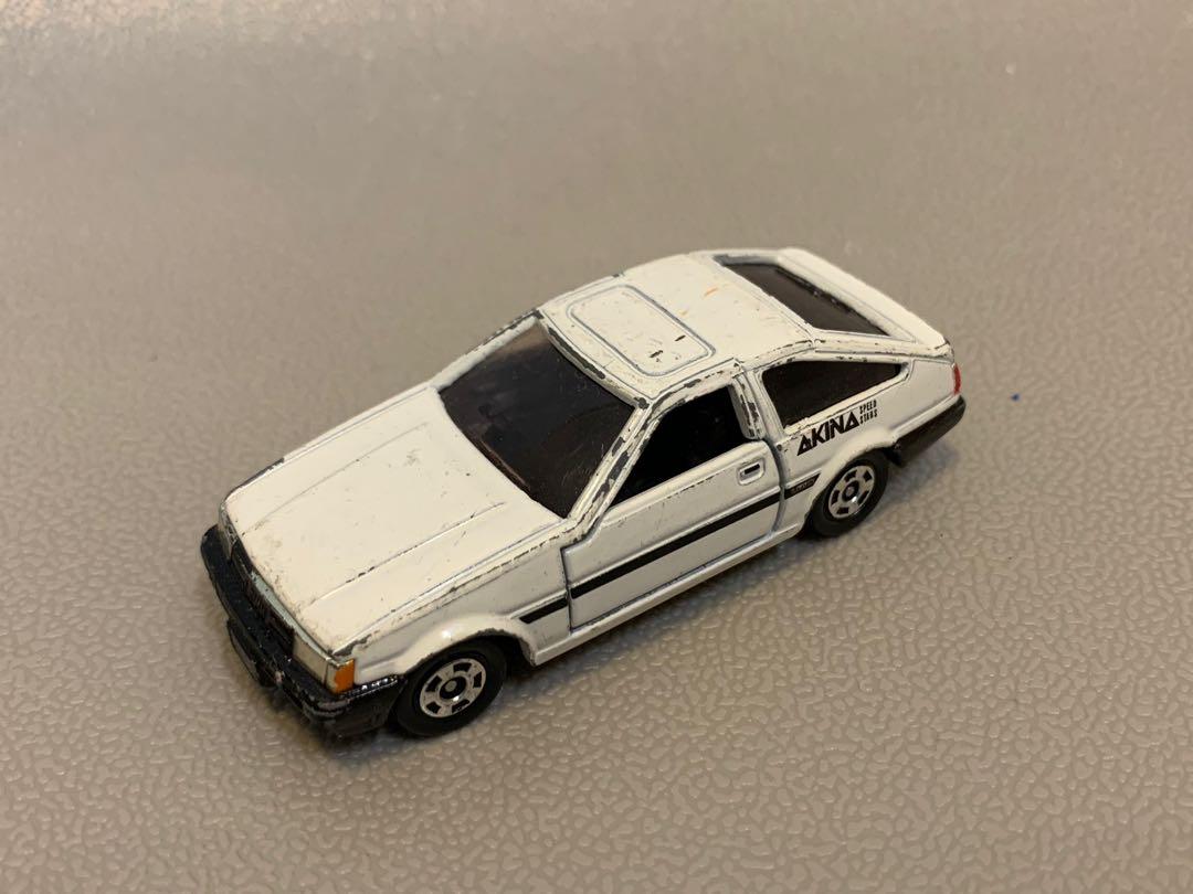 Takara Tomy Tomica 頭文字d Toyota Corolla Levin Ae85 興趣及遊戲 玩具 遊戲類 Carousell