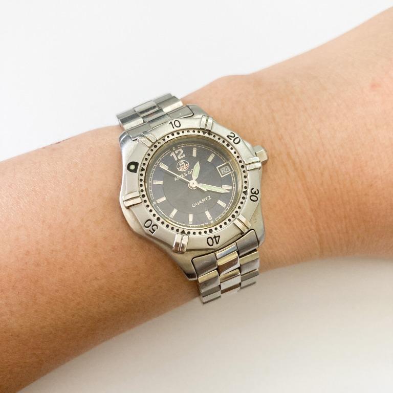 Vintage ARIES GOLD Sapphire Crystal Ladies Watch Hobbies Toys