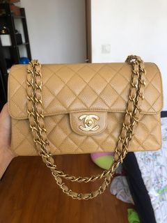 (Category: ) located in . Submitted by luluxury (Listing ID 1103148583, Image 1). Description: .