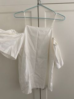 （分類：）位於 。 由 sell.clothes.2021 提交（商品編號 1103147436，圖片 1）。簡介： 。