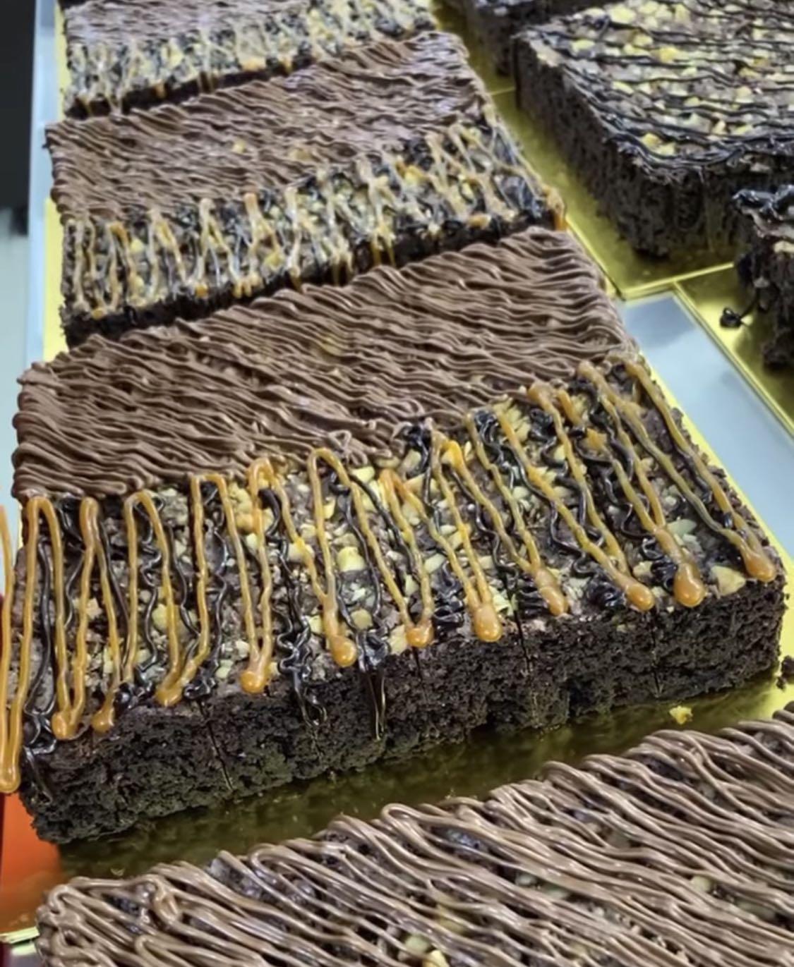 Special Big Brownies, Food & Drinks, Homemade Bakes on Carousell