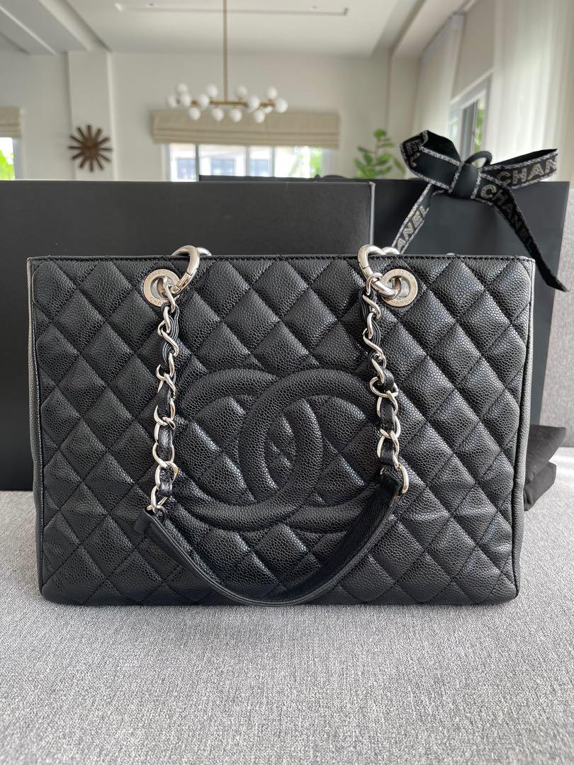 CHANEL GST (1563xxxx) RED CAVIAR LEATHER SILVER HARDWARE, WITH CARD, NO  DDUST COVER