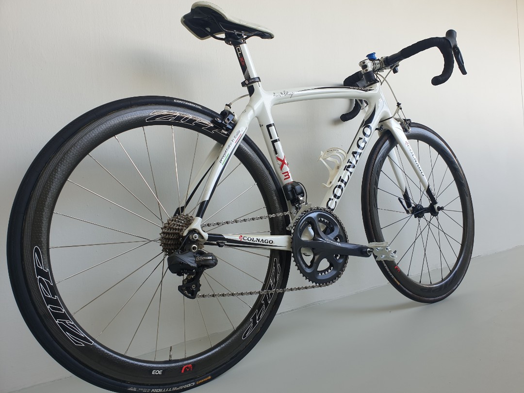 Colnago clx 3.0 Di2 zipp 303 firecrest carbon road bike Sports
