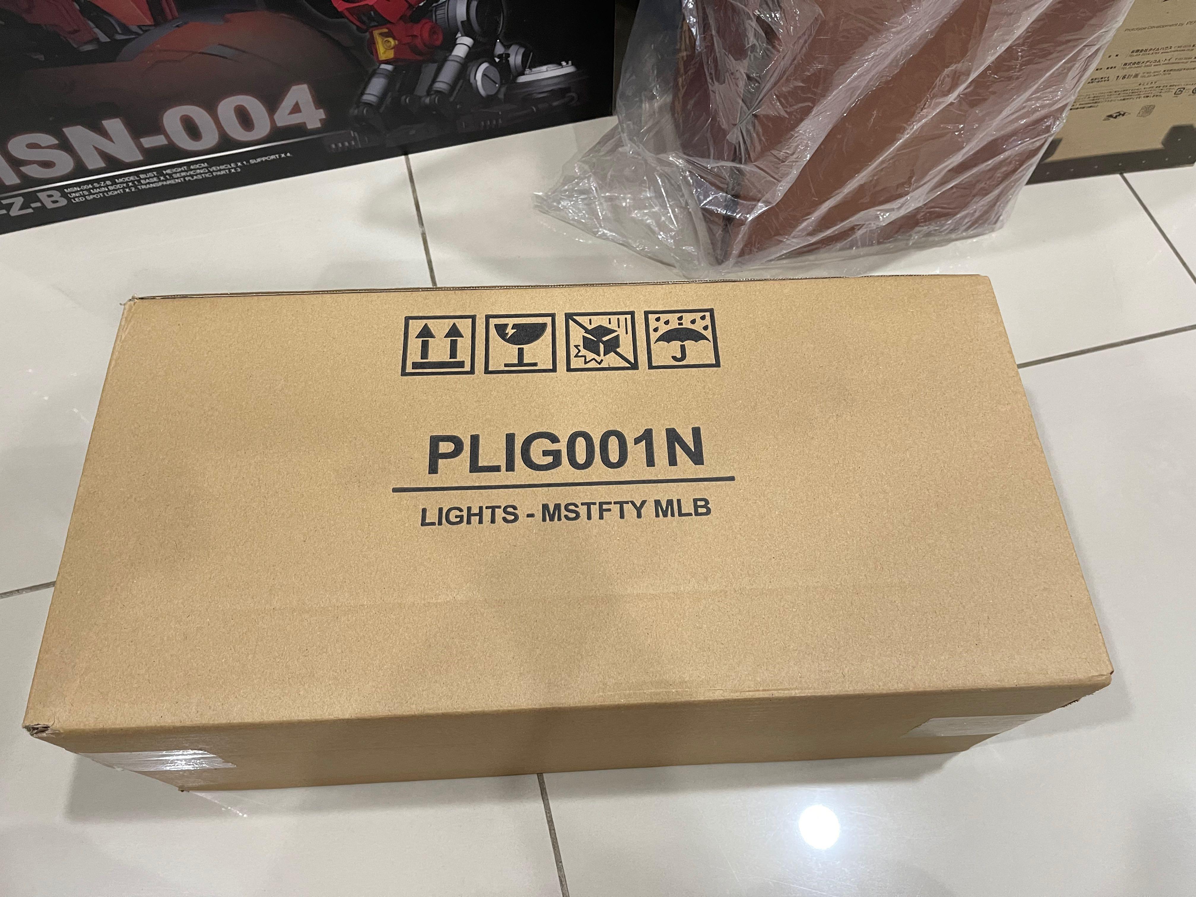 Hot Toys PLIG001 Marvel Lightbox, Hobbies & Toys, Collectibles