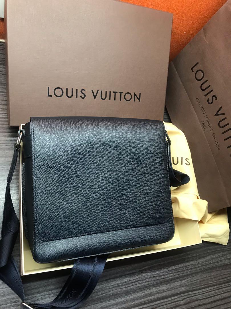 Louis Vuitton Roman PM M32699 Taiga Bag for Men. Brand New