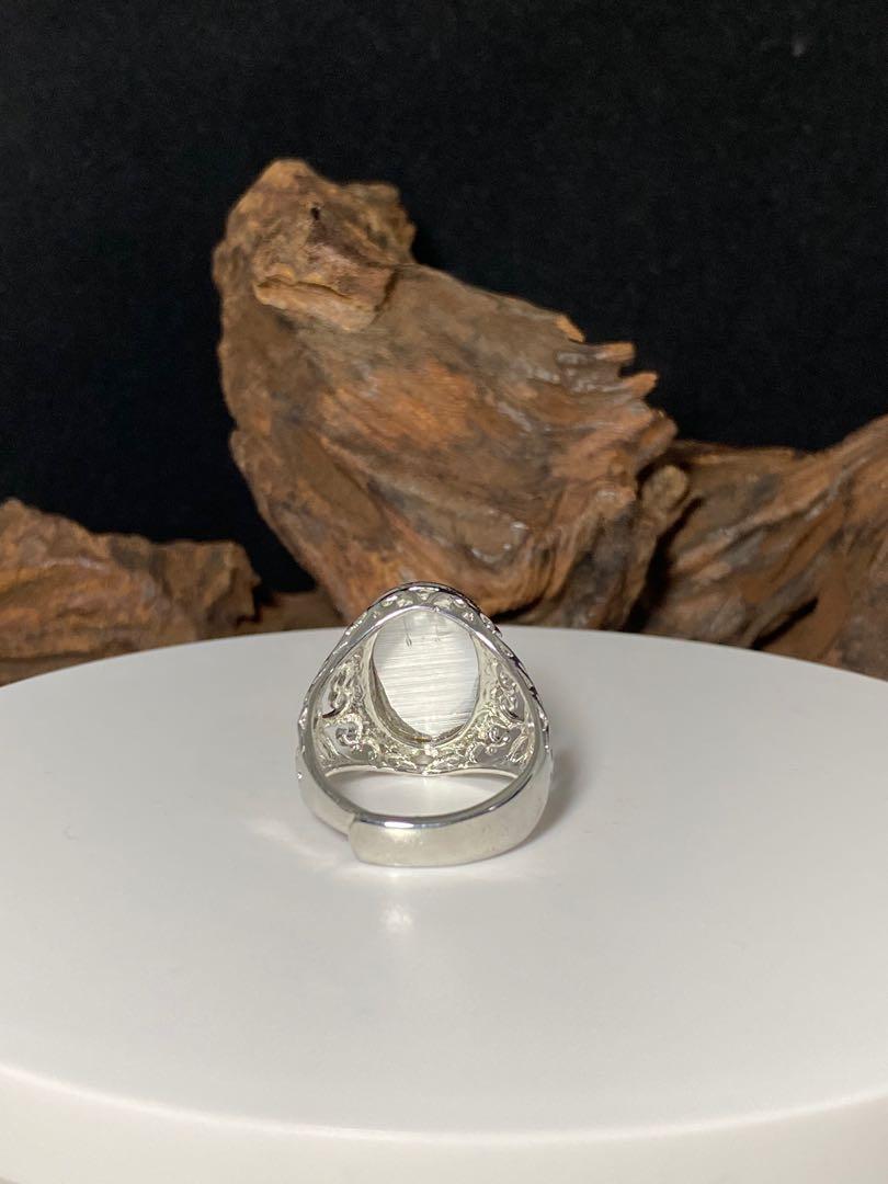 White store amber ring