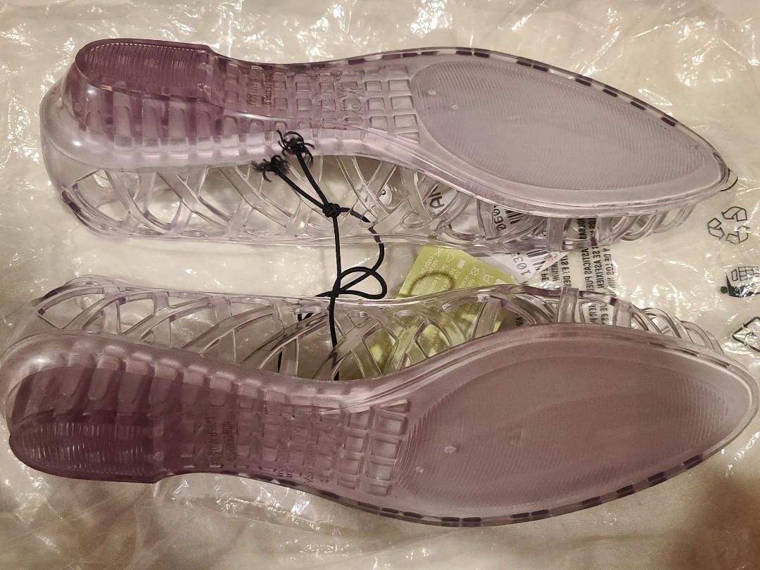 NWT Grendha Clear Jelly Peep Toe Flats (Category: Flats & Sandals) located in Davao. Submitted by sach07 (Listing ID 1103323961, Image 3). Description: (Last Price‼️ 😉) Price is fixed + shipping fee Purchased in Australia years ago. Never worn. Size: EU 39 US 8 Made in Brazil Never came in a box so don't expect one. But bought packaged in a plastic bag as you can see in the photo. Please don't expect a pristine plastic bag, I've kept this for ye