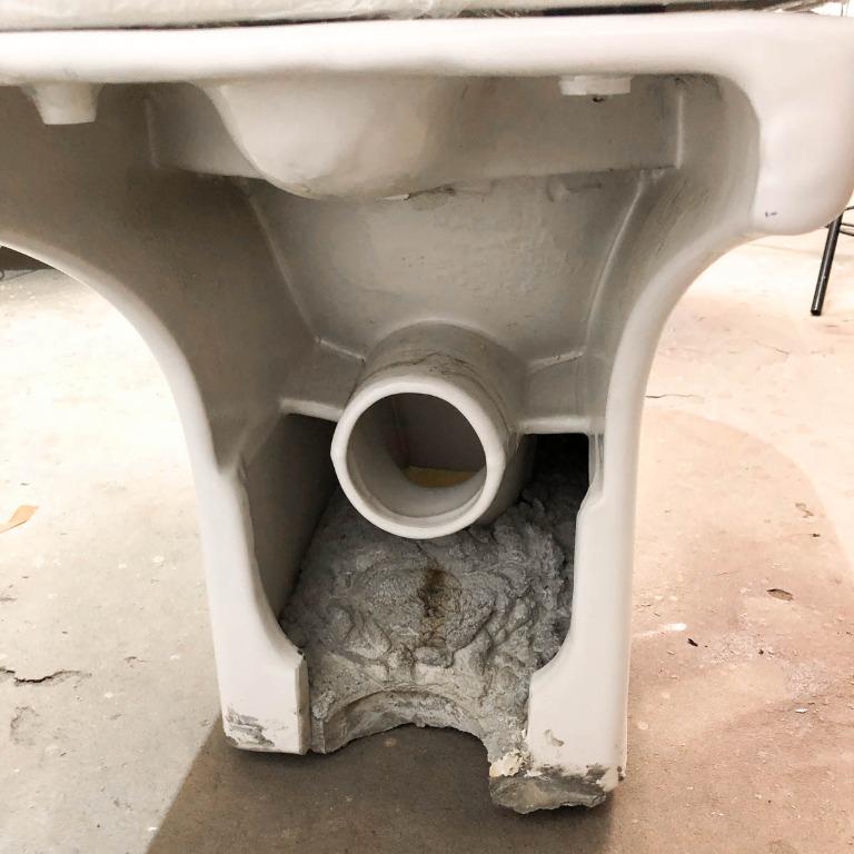 [P1] ECONAX Brand Ceramic Toilet Bowl Mangkuk Tandas, Furniture