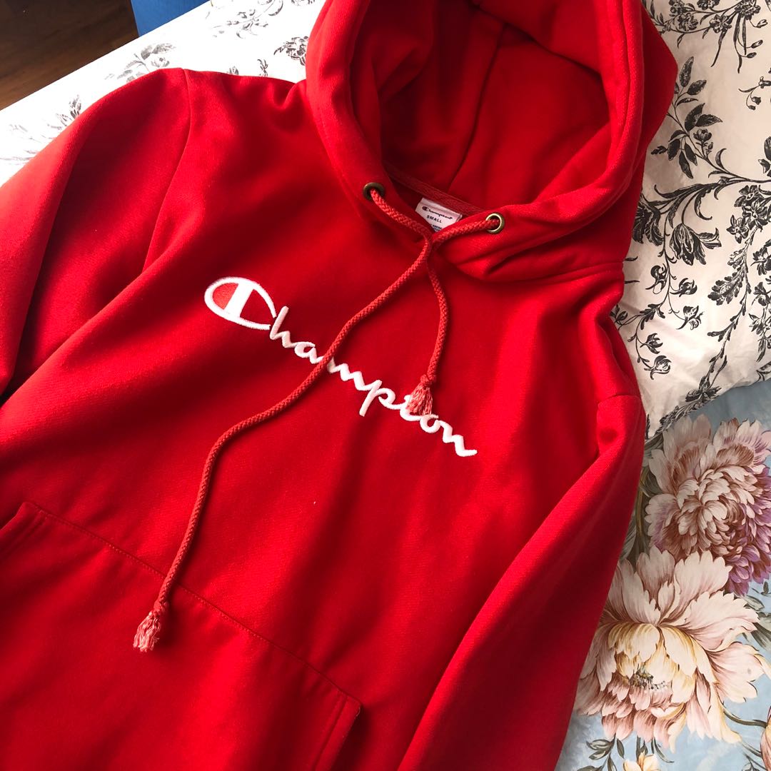 Red champion best sale hoodie medium