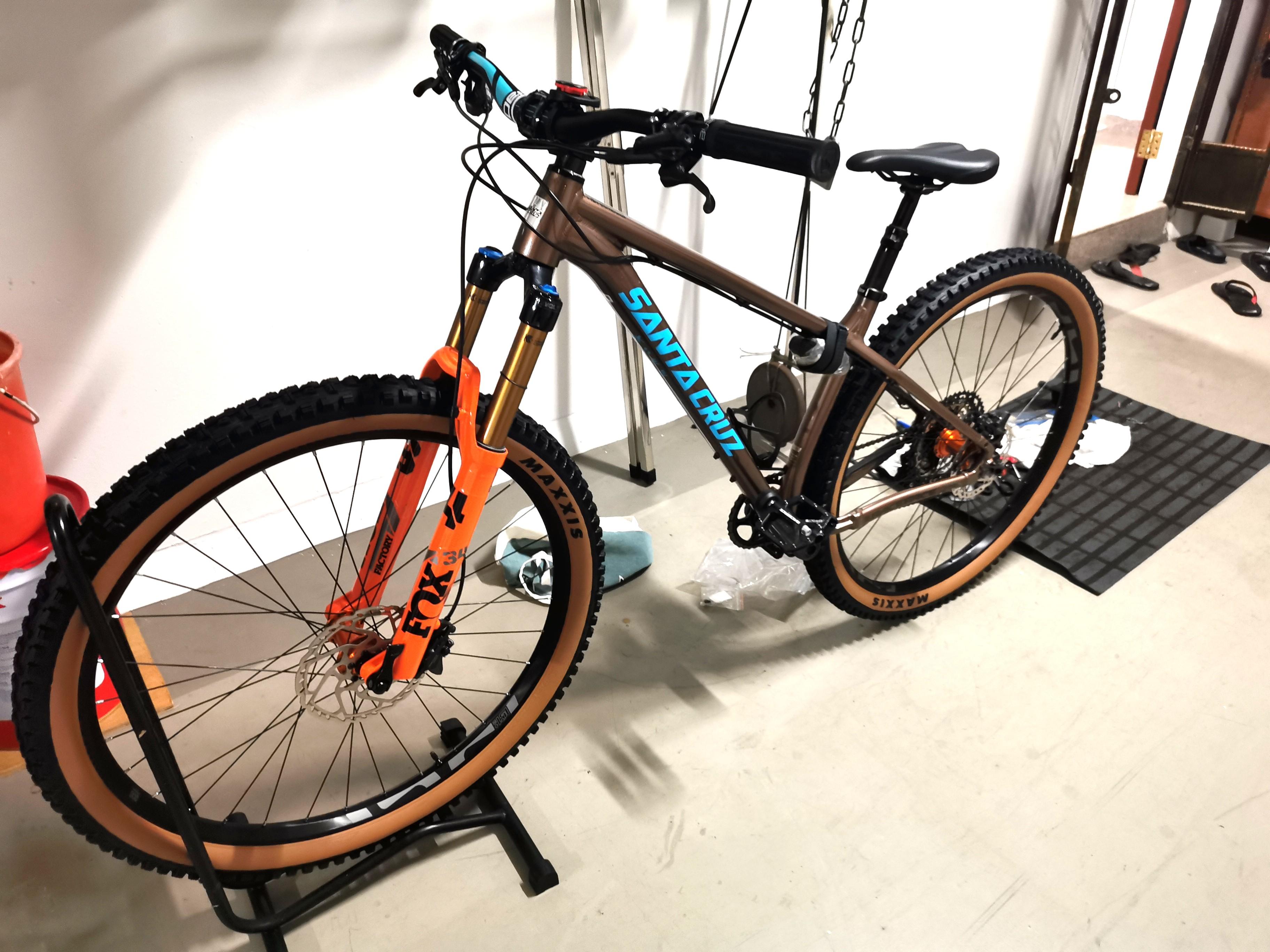 Santa cruz chameleon 2020 alloy frame Sports Equipment Bicycles