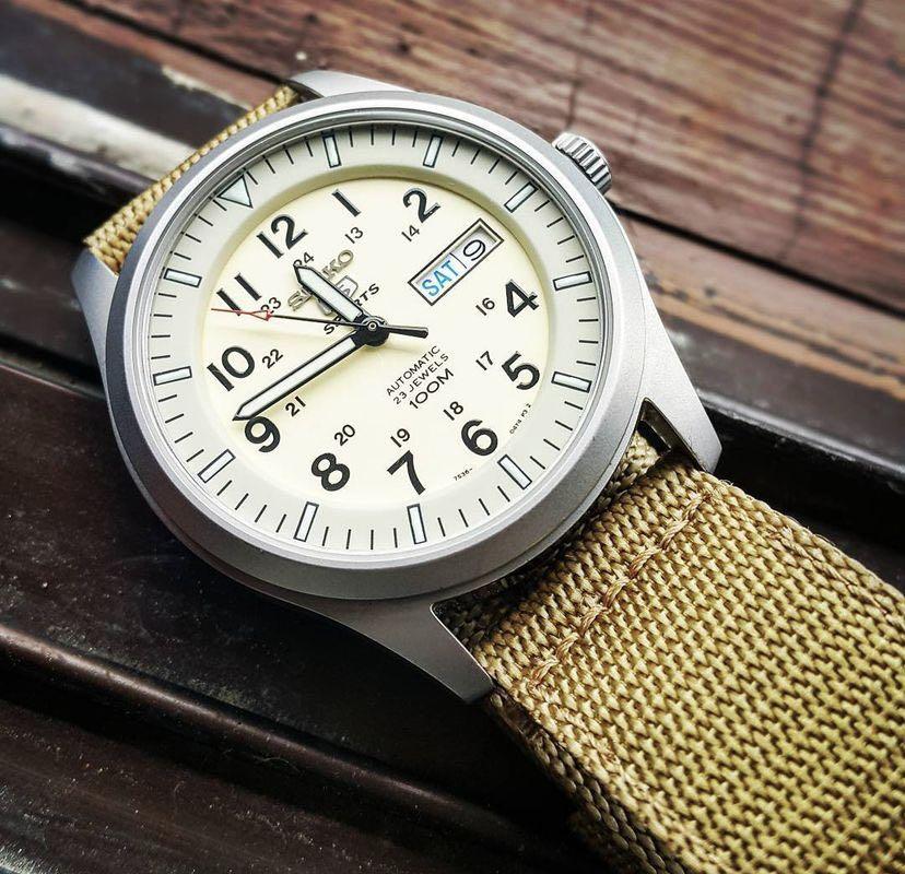 Seiko 5 Sports SNZG07 Military Field Automatic Watch SNZG07K1 Beige Nylon  Brand New, Men's Fashion, Watches & Accessories, Watches on Carousell