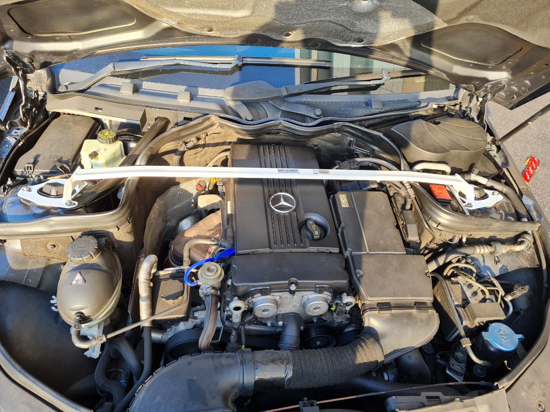 Strut bar C180K W204 for sale, Car Accessories, Accessories on Carousell