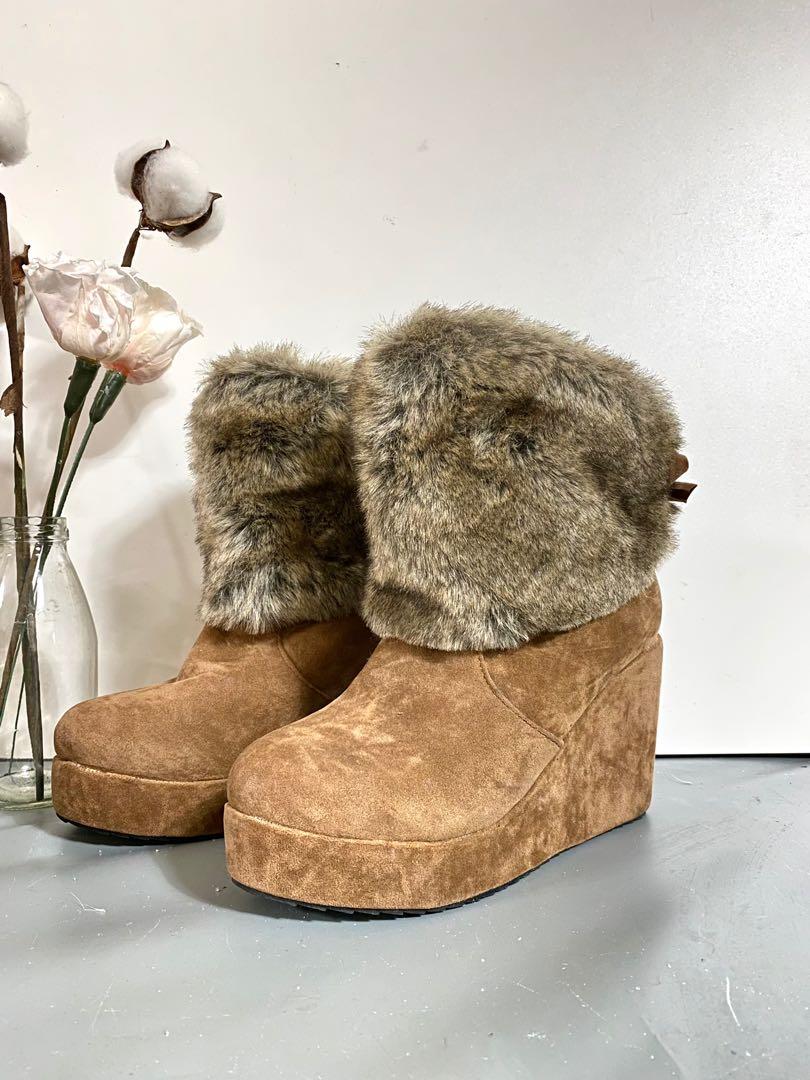 Bear sales fur boots