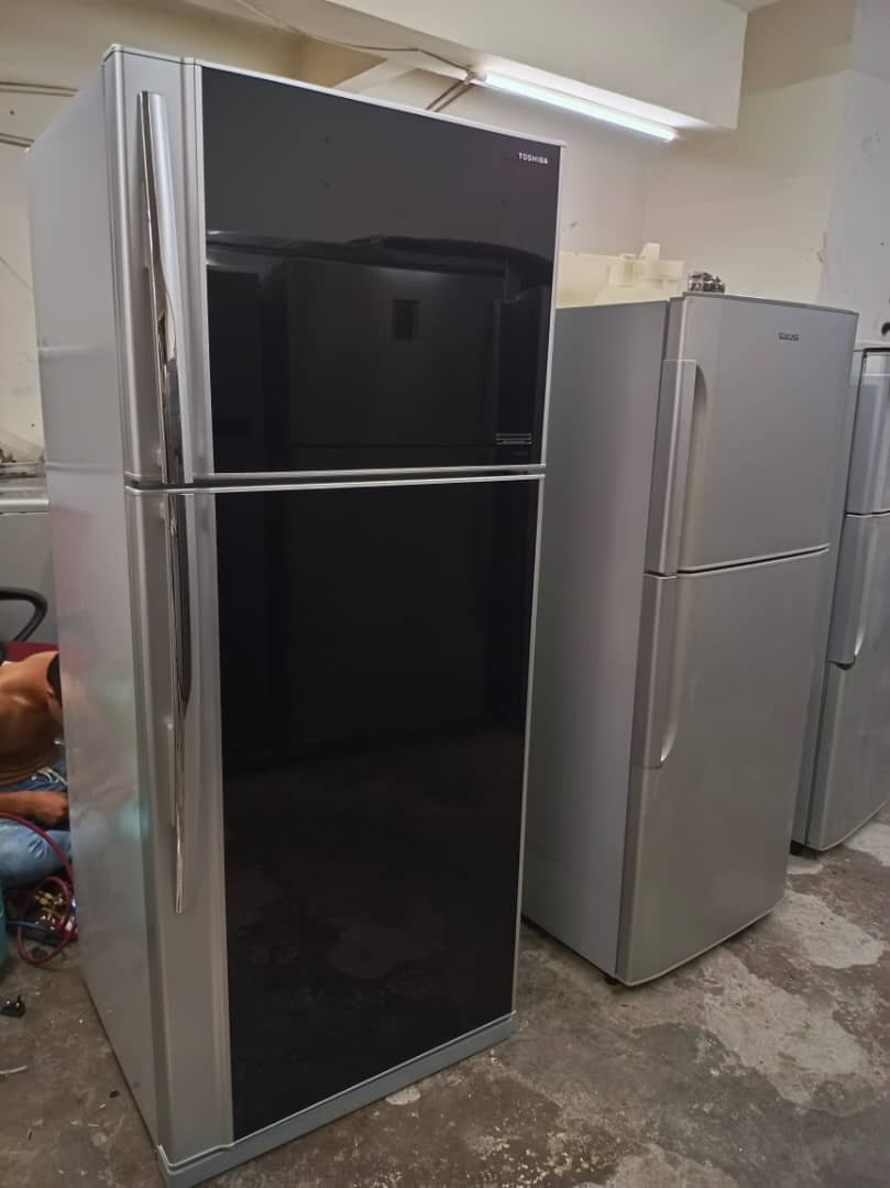 Toshiba glass door 2025 fridge