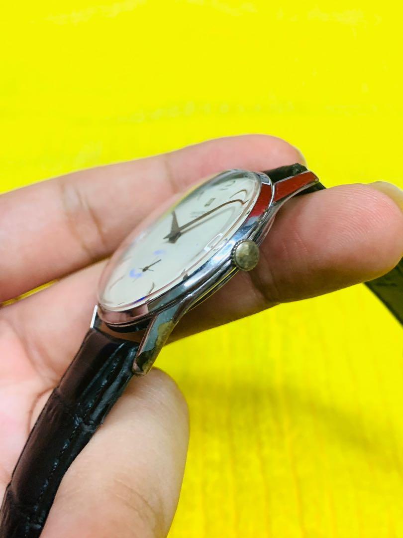 Casio hotsell small seconds