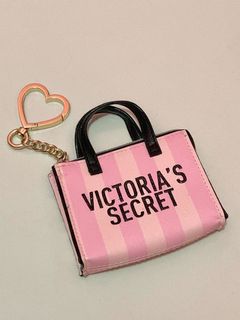 (Kategori: ) berada di . Dikirim oleh teheee (ID iklan 1103263114, Gambar 1). Deskripsi: .