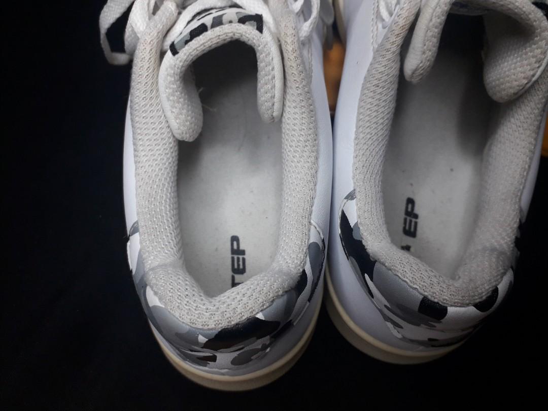 White shoes (Category: Sneakers) located in Quezon City. Submitted by jryance13 (Listing ID 1103290628, Image 3). Description: rfs:hindi kasya sakin,mag nagbenta lang sakin na gipit..