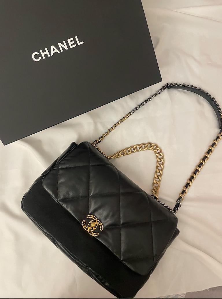 9.8 Chanel 19 36cm