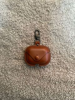 (Category: ) located in . Submitted by glaze.closet (Listing ID 1103445837, Image 1). Description: .
