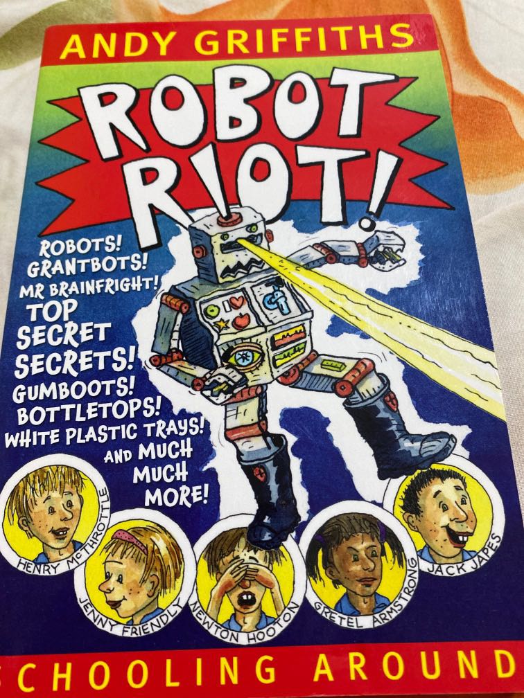 Andy Griffiths Robot Riot 興趣及遊戲 書本 文具 書本及雜誌 宗教書藉 Carousell