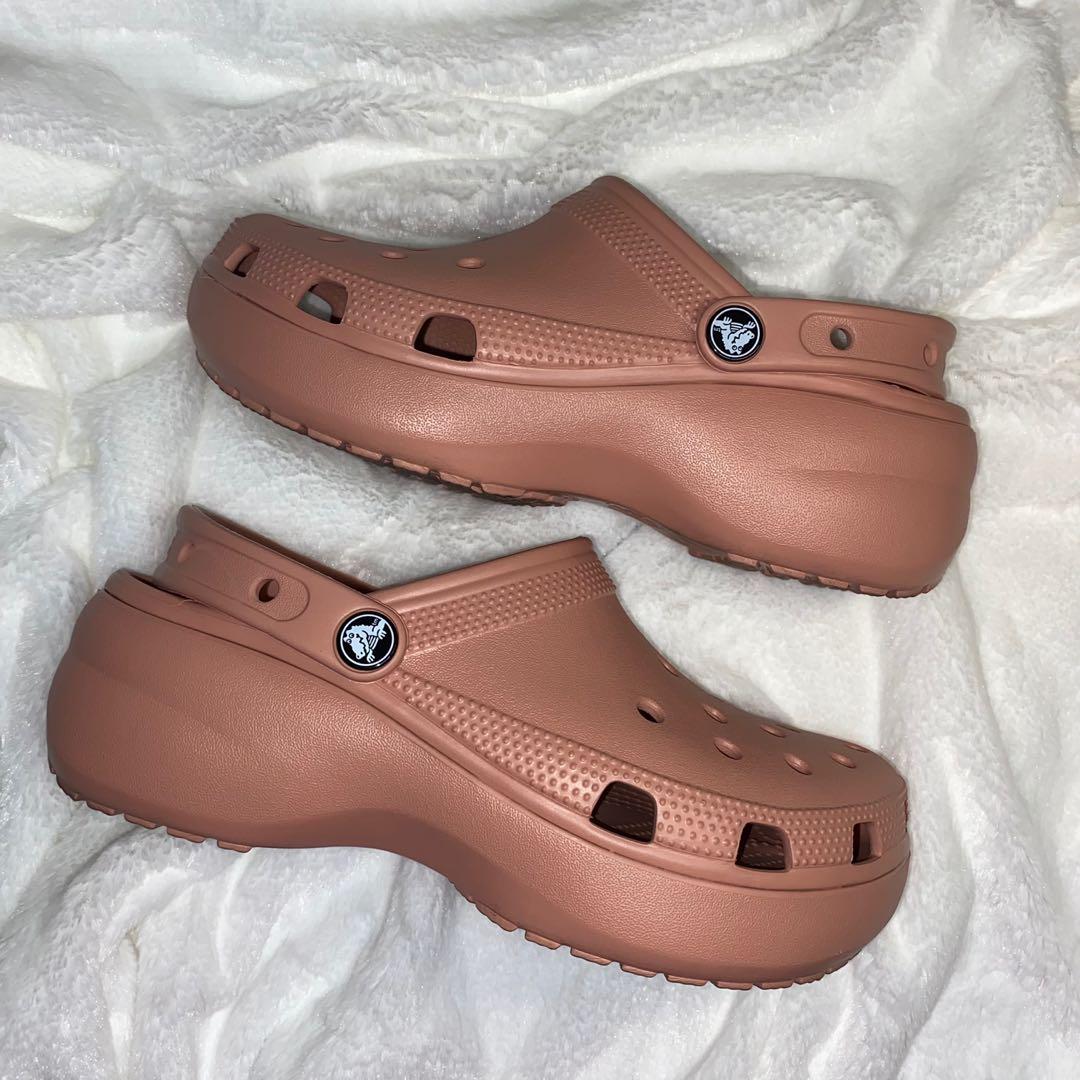 pale blush crocs