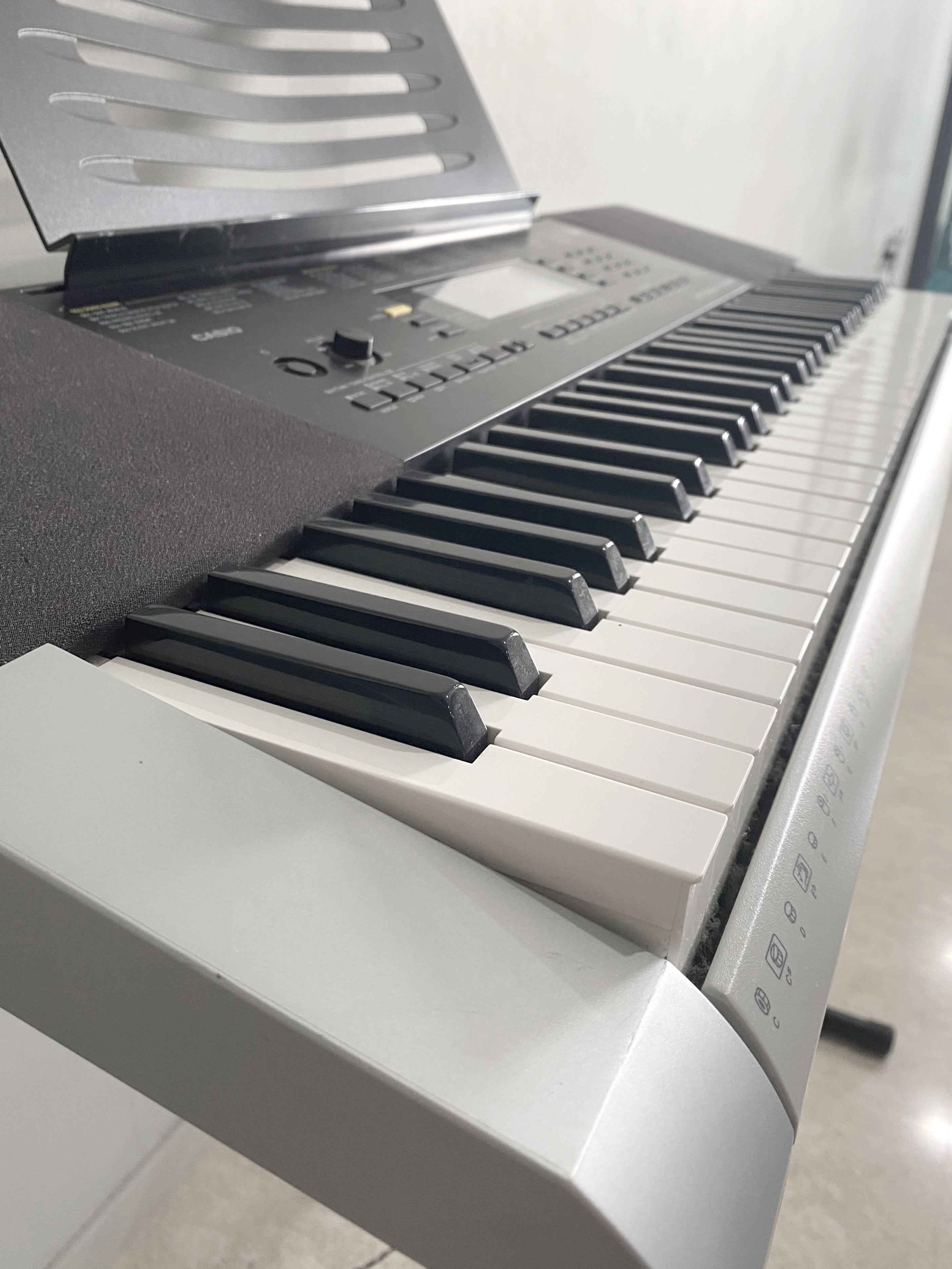 CASIO CTK4400 Keyboard (Touch Response, 61 Piano Keys, Beginner