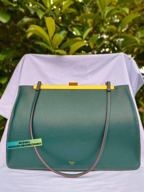 Celine soft deals clasp bag