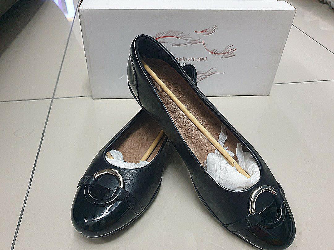 Neenah vine clarks top