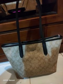 (Category: ) located in . Submitted by shazarimma (Listing ID 1103457756, Image 1). Description: .
