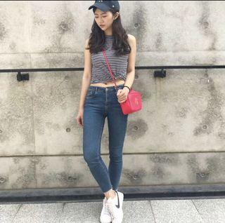 -Dan小舖- Cotton on 彩條紋軟料彈性短版背心 上衣