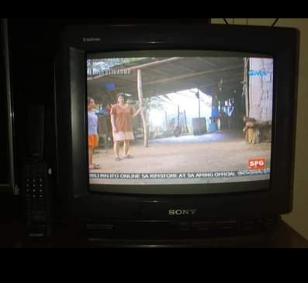 RUSH SALE SONY TRINITRON 14" CRT TV With Remote Control !!!, TV & Home