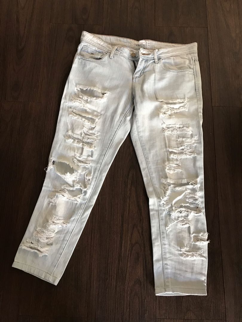 FOREVER 21 Ripped Jeans, Fesyen Wanita 