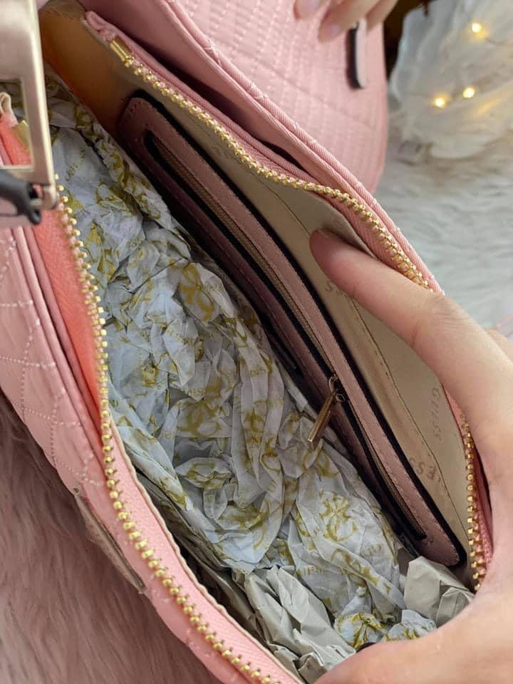 GUESS Layla Shoulder Bag, Women's Fashion, Bags & Wallets, Wallets