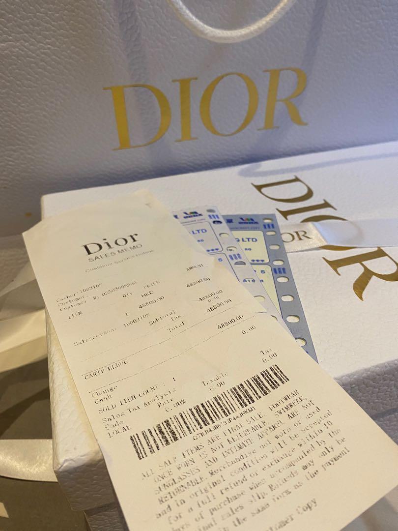 Cửa Hàng Christian Dior Qua Cửa Sổ Nhìn Từ Ghế Hành Khách Taxi Trung Tâm Hồng  Kông Hình ảnh Sẵn có  Tải xuống Hình ảnh Ngay bây giờ  iStock