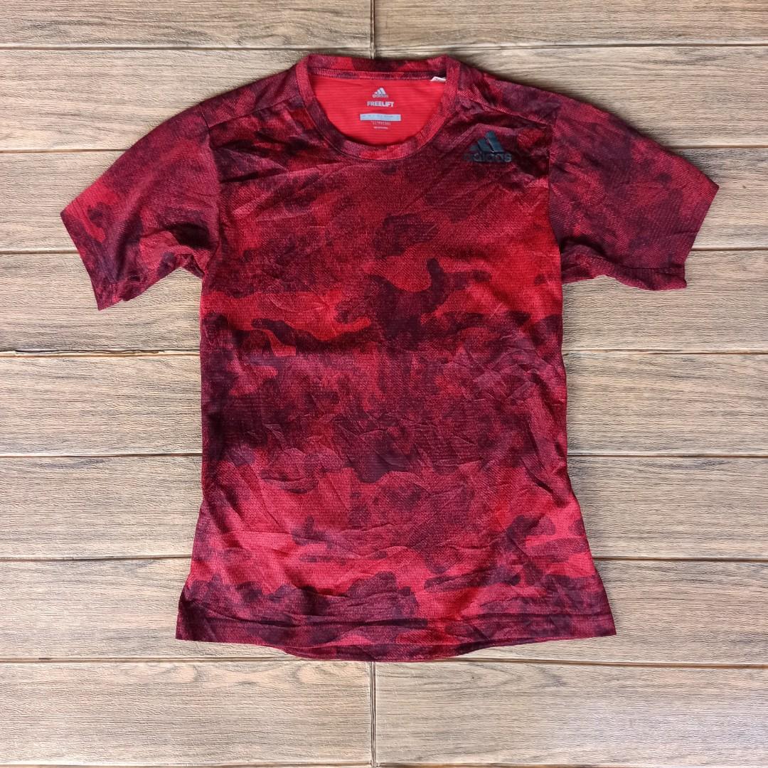 KAOS ADIDAS CAMO RED, Fesyen Pria 