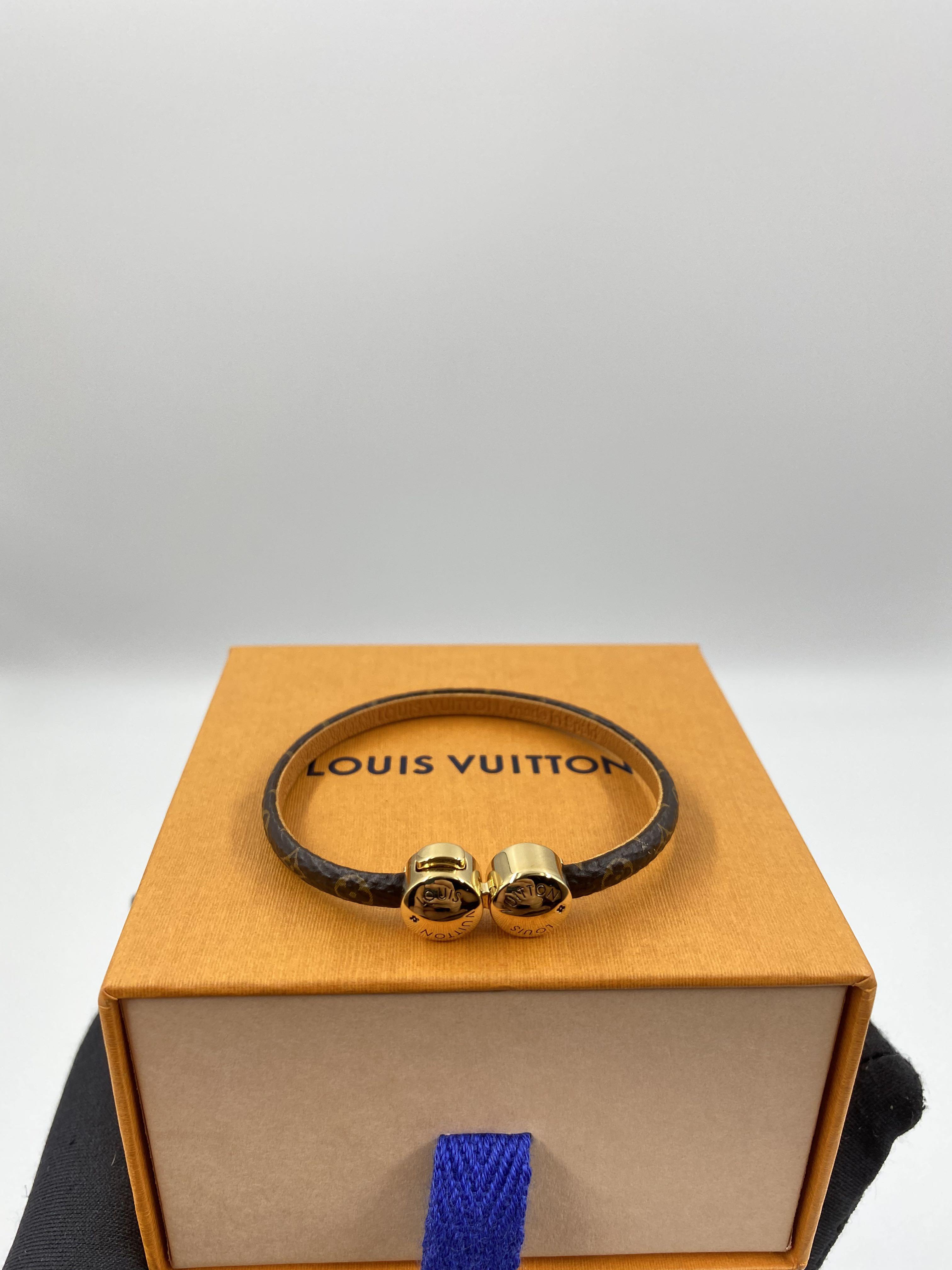 Louis Vuitton Loop It Bracelet Eclipse Monogram Canvas. Size 21