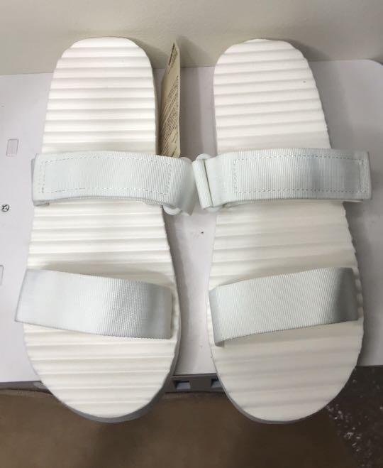 Muji rubber store sponge sandals