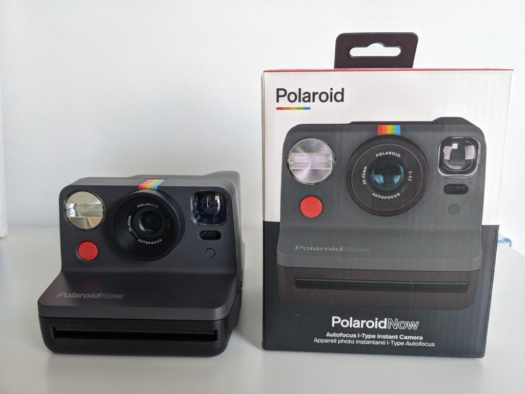 Polaroid Now i‑Type Instant Camera (Black Starter Set)