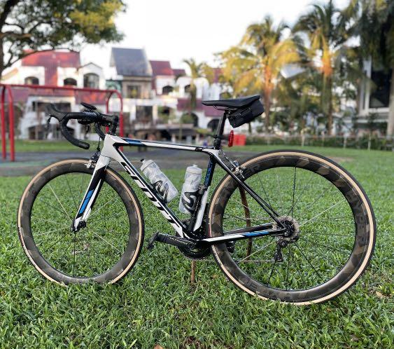 Scott Addict RC15 size XS 49 full carbon road bike with carbon wheels