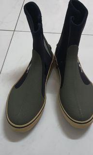 (Category: ) located in . Submitted by Mydiving_Equipments (Listing ID 1103393960, Image 1). Description: .