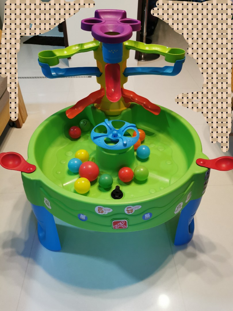 Step 2 busy ball play table, Hobbies & Toys, Toys & Games on Carousell
