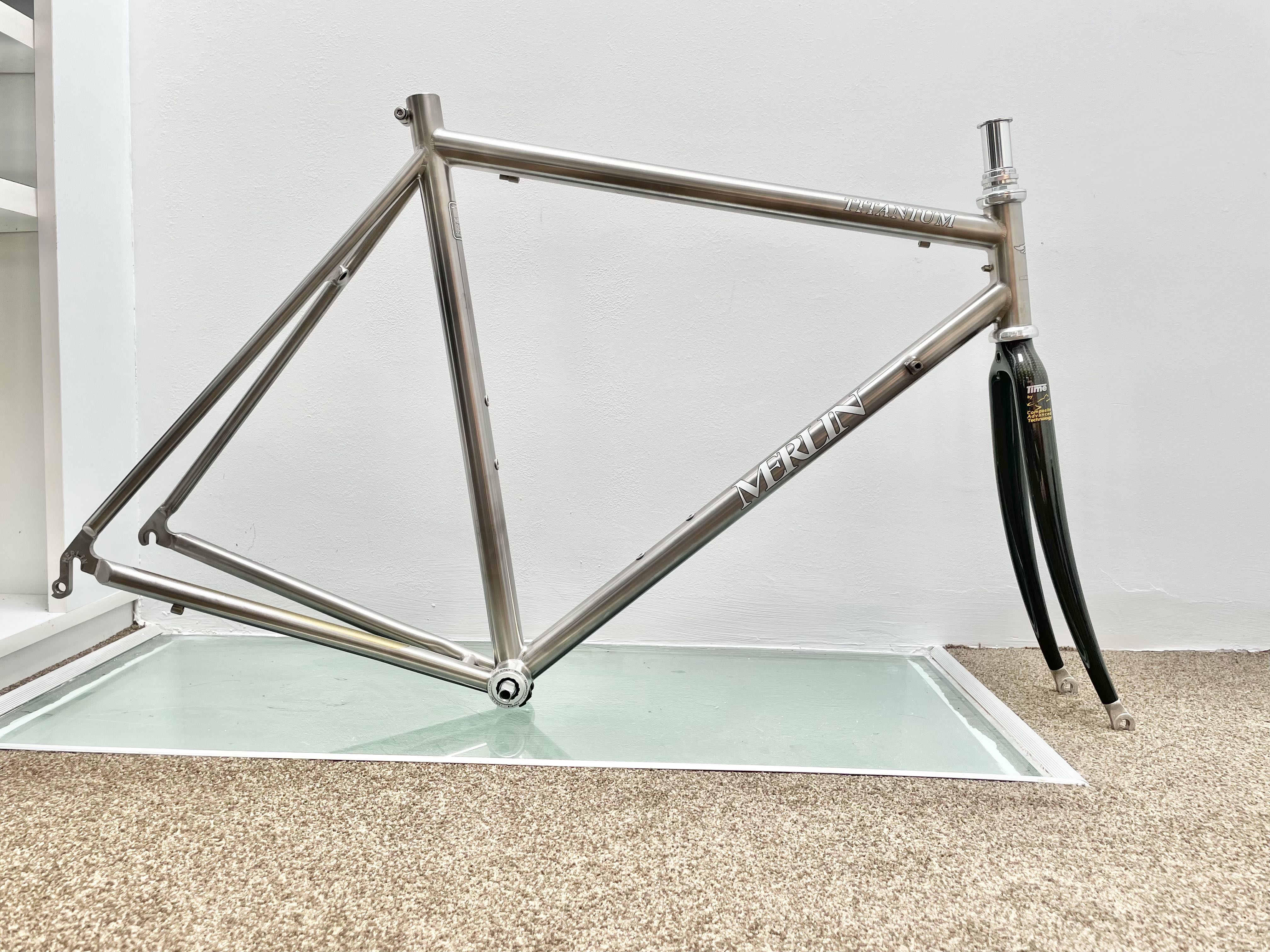 Merlin top titanium frame
