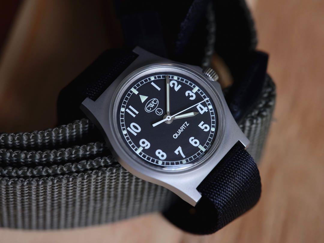 G10 store watch band