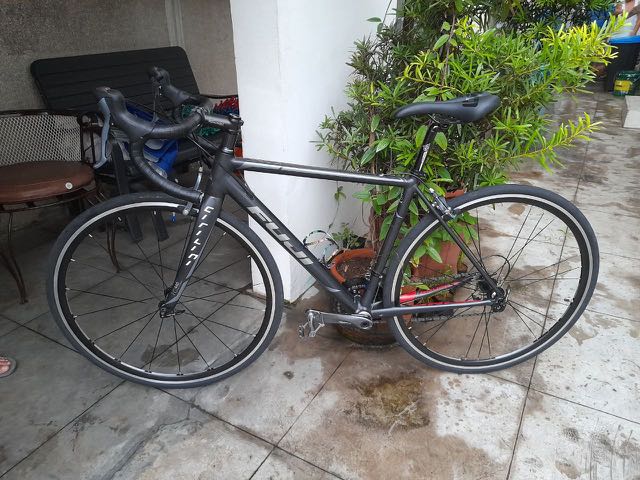 Fuji Roubaix 1 3 Road Bike Size 52 Fresh New Claris Groupset Full Carbon 440 Fork Sports Equipment Bicycles Parts Bicycles On Carousell