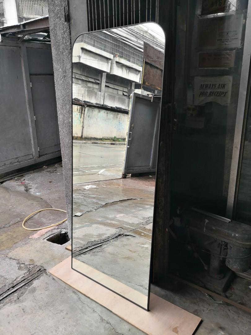 Full body mirror with frame (Category: Mirrors) located in Malabon City. Submitted by mirrors.ph (Listing ID 1103576381, Image 2). Description: Rectangular mirror with rounded corners in black aluminum frame and plywood backing. Using 6mm thick copper free lead free mirror. Size: 2.5ft x 6ft P4050 Available colors gold, glossy black, matte black, white and silver aluminum frame. Customize sizes and shapes are welcome..
